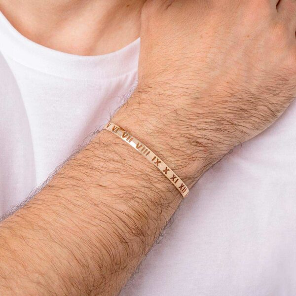 BRACELETE COM ALGARISMOS ROMANOS BANHADO A OURO 18K2