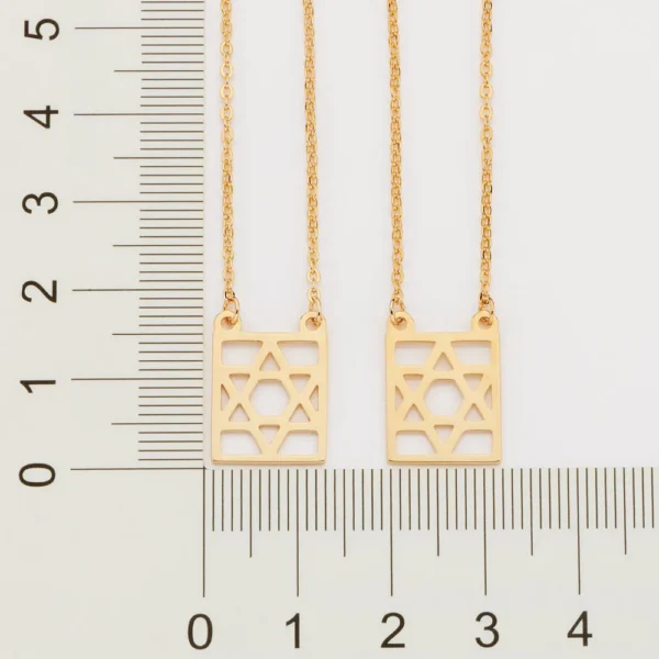 ESCAPULARIO ESTRELA HEXAGRAMA BANHADO A OURO 18K TAM.681