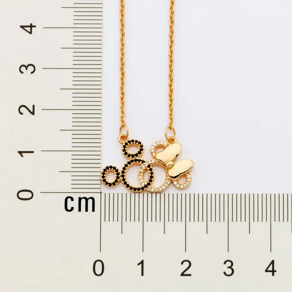 GARGANTILHA MICKEY E MINNIE ENTRELACADOS BANHADO A OURO 18K COM ZIRCONIAS TAM.502